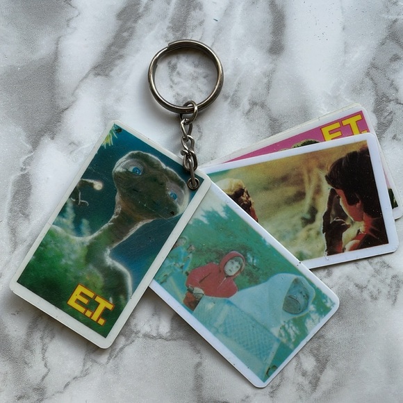 Vintage 1983 E.T. Movie - Plastic PICTURE CARD - keychain / retro / kitsch - Picture 3 of 6